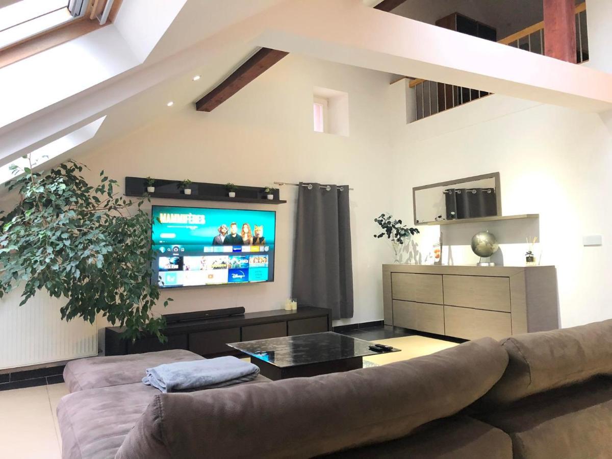 Cozy 120M² Apartment With 3 Bedrooms And 1 Home Cinema Useldange 外观 照片