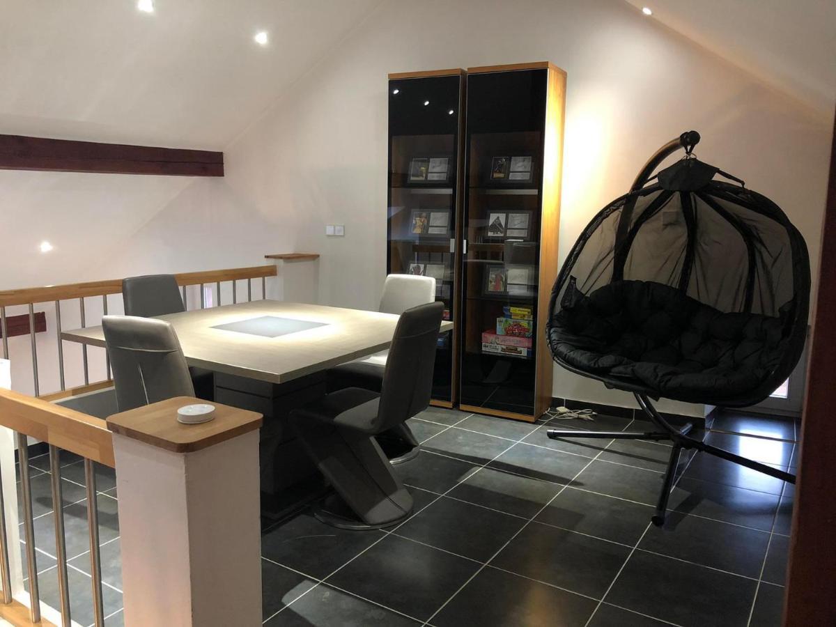 Cozy 120M² Apartment With 3 Bedrooms And 1 Home Cinema Useldange 外观 照片